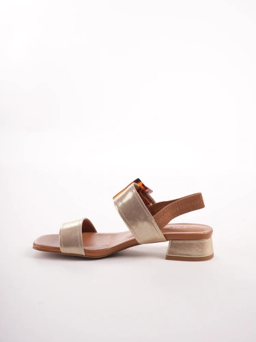 EPICA női szandál arany alacsony sarok pántokkal (3)